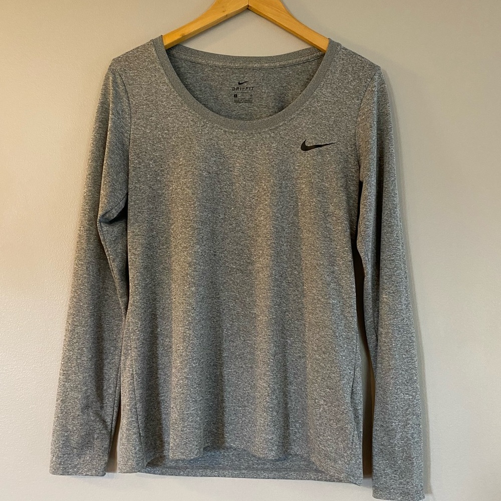 Nike | Dri-Fit Gray Long Sleeve Top Size Small